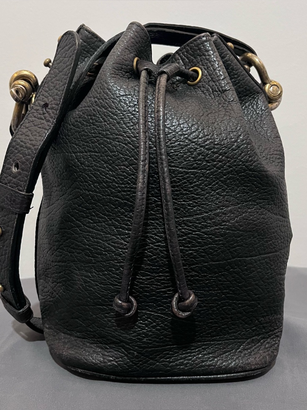 DKNY 90s Pebbled Black Leather Drawstring Bucket Bag Brass Hardware Donna Karan
